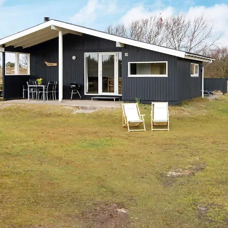 Holiday home Holiday Bjerges *